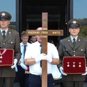 Posljednji ispraćaj Predraga Freda Matića na Mirogoju