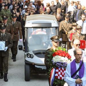 Posljednji ispraćaj Predraga Freda Matića na Mirogoju