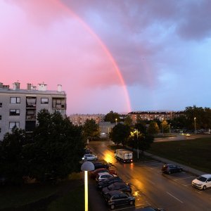 Svitanje i duga na istoku Zagreba