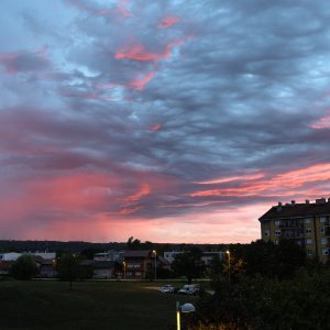 Svitanje i duga na istoku Zagreba