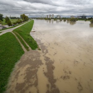 Povišen vodostaj rijeke Save