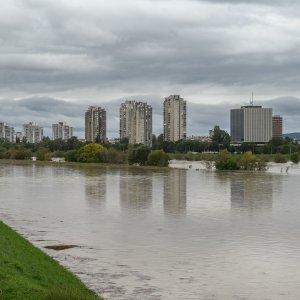 Povišen vodostaj rijeke Save