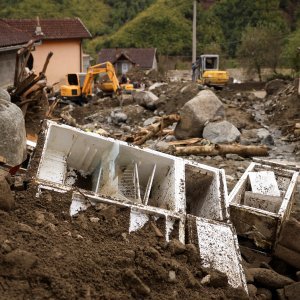 Posljedice poplava u selu Zlate