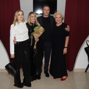 Mina Sovtić, Anica Dobra, Andrija Milošević, Mirjana Karanović