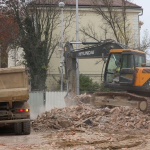 Rušenje stare kuće na raskrižju Selske, Ilice i ulice Sv. Duh