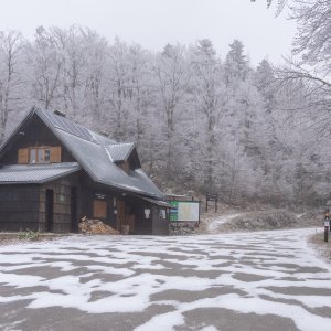 Snijeg na Zavižanu