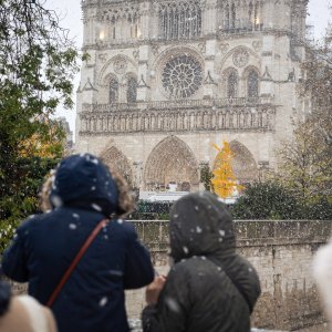 Pariz pod snijegom