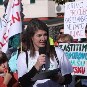 Kaštela: Prosvjed inicijative 'Spasimo Kozjak i Kaštela'