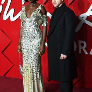 Jodie Turner-Smith i Daniel Lee