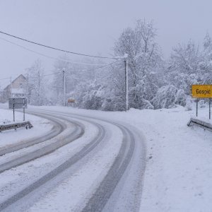 Gospić prekriven snijegom