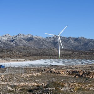 Zaton Obrovački: Bura uništila jednu od najvećih solarnih elektrana u Hrvatskoj