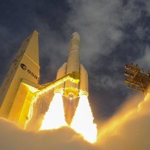 Ariane_6_takes_flight_pillars