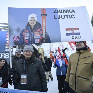 Zrinka Ljutić s bakom i djedom