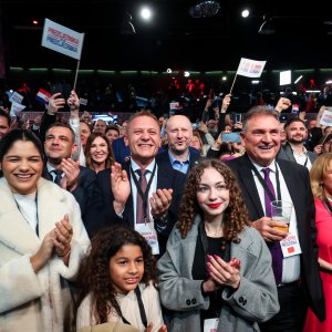 Veselje u stožeru Zorana Milanovića