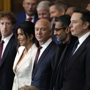 Mark Zuckerberg, Lauren Sanchez, Jeff Bezos, Elon Musk