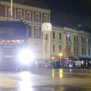 Ubrzo nakon završetka dočeka počelo je čišćenje trga