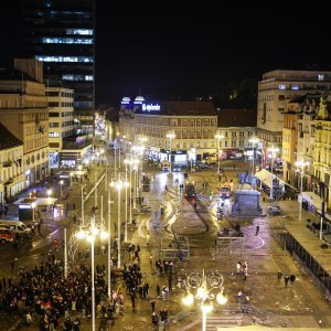 Ubrzo nakon završetka dočeka počelo je čišćenje trga