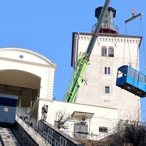 "Leteća" kabina Uspinjače pobudila pozornost prolaznika