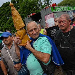 Vjernici diljem svijeta mole za Papu