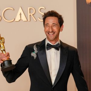 Adrien Brody osvojio je svog drugog Oscara za najboljeg glumca (The Brutalist), jer osvojio ga je i za film 'Pijanist', kada je postao najmlađi dobitnik Oscara za najboljeg glumca u dobi od 29 godina