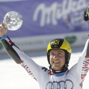 Marcel Hirscher slavi Mali kristalni globus