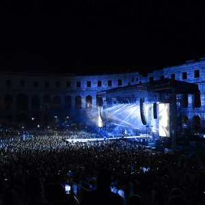 Dino Merlin oborio rekord u prepunoj pulskoj Areni