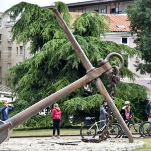 Pula: Stara gradska jezgra nakon razvedravanja opet je puna turista