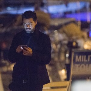 Britanski glumac Dominic Cooper u šetnji Visom