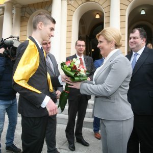 Kolinda Grabar Kitarović u posjetu sušačkoj gimnaziji