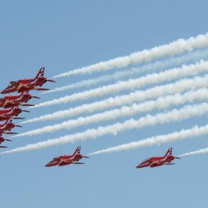 Akrobatska grupa RAF-a Red Arrows u Zadru