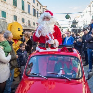 Dubrovnik - Djeca Novu godinu dočekala uz Djeda Mraza