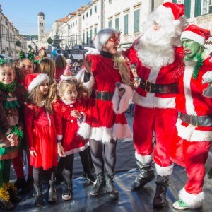 Dubrovnik - Djeca Novu godinu dočekala uz Djeda Mraza