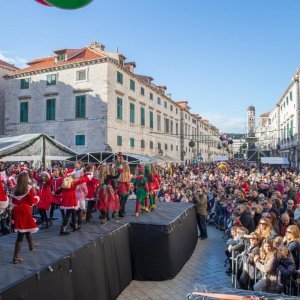 Dubrovnik - Djeca Novu godinu dočekala uz Djeda Mraza