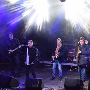 Doček Nove godine na Forumu u Puli uz koncert Prljavog kazališta