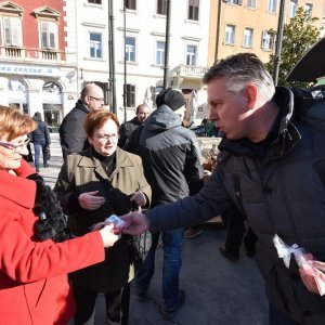 IDS u Puli s građanima obilježio 28. godišnjicu osnutka stranke i Dan zaljubljenih