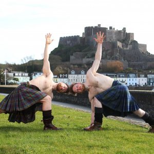 Kilted Yoga - Finlay Wilson i Stephen Winstanley