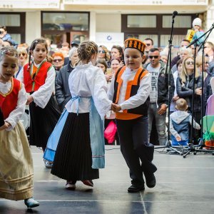 Šibenik: Tradicionalni Uskrsni doručak na Trgu Petra Šubića