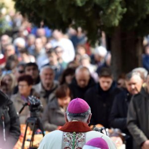 Skradin: Uskrsni Emaus ili misa u prirodi, misa zajedništva, u Nacionalnom parku Krka