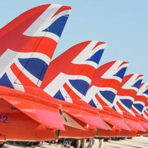 Akrobatska grupa Red Arrows u posjetu Krilima Oluje u Zemuniku