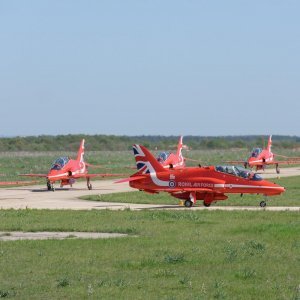 Akrobatska grupa Red Arrows u posjetu Krilima Oluje u Zemuniku