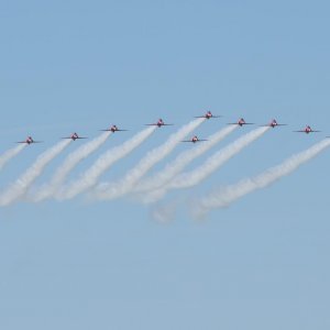 Akrobatska grupa Red Arrows u posjetu Krilima Oluje u Zemuniku