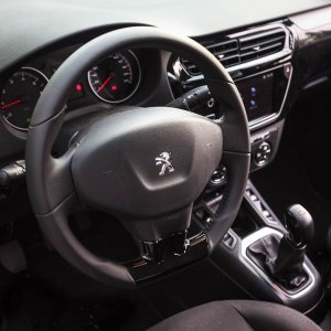 Peugeot 301 1.6 BlueHDi 100 Allure