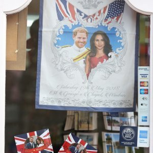 Suveniri za kraljevsko vjenčanje Meghan Markle i princa Harryja