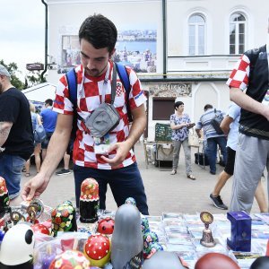 Navijači u Nižnji Novgorodu prije utakmice s Danskom