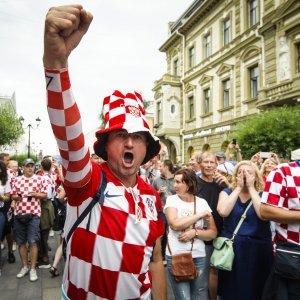 Navijači u Nižnji Novgorodu prije utakmice s Danskom