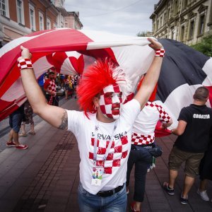 Navijači u Nižnji Novgorodu prije utakmice s Danskom