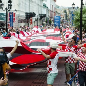 Navijači u Nižnji Novgorodu prije utakmice s Danskom