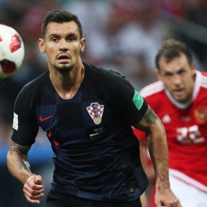 Br. 6 - Dejan Lovren / branič