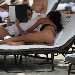 Bivša djevojka Justina Biebera, Yovanna Ventura, mami poglede na plaži