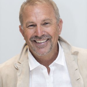 Kevin Costner - 7